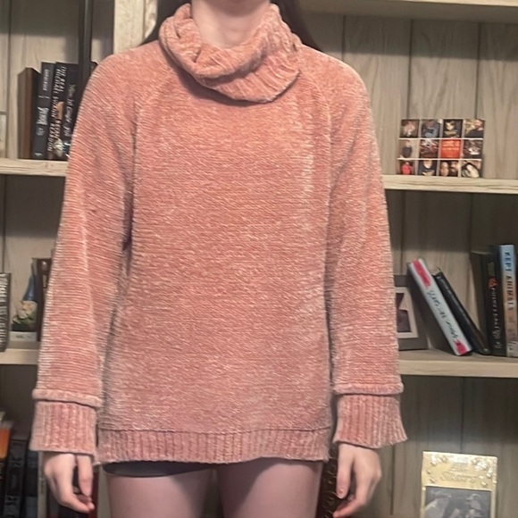 🍀5/$25🍀 Pink Lilly Small oversized pink comfy sweater - Picture 2 of 10